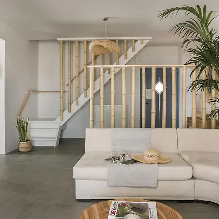 Canova Boutique Μεσοβούνια