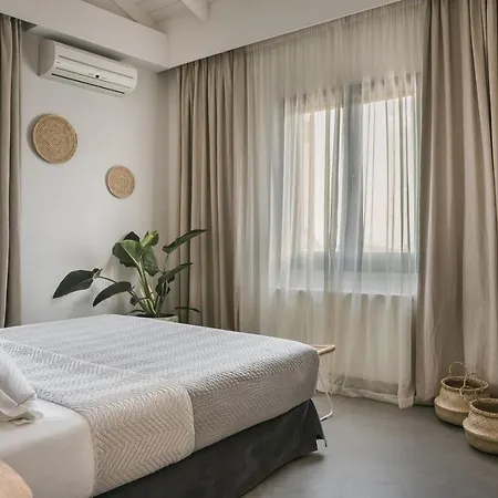 Canova Boutique Βίλα Μεσοβούνια